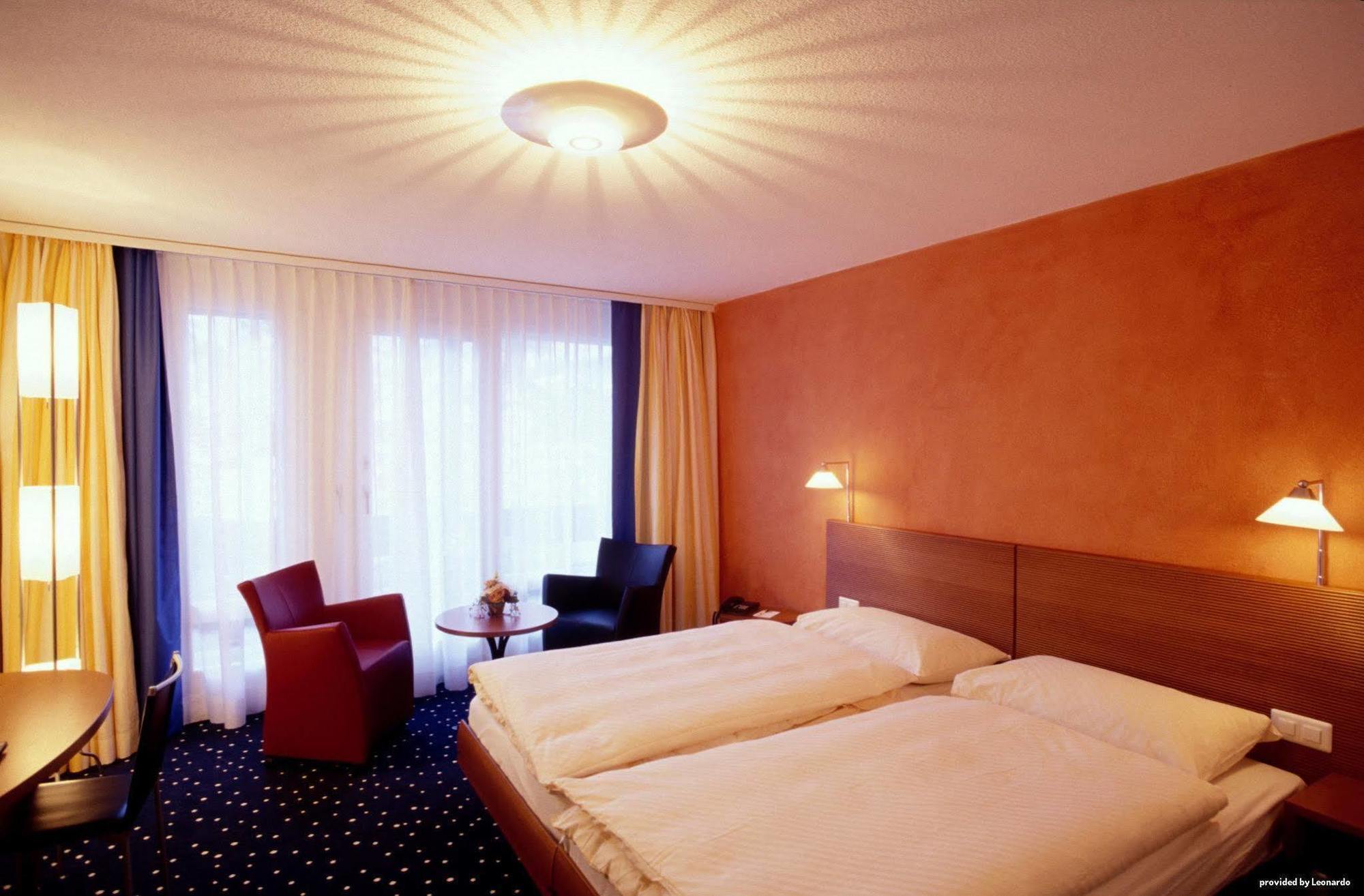 Hotel Metropol Saas-Fee Quarto foto
