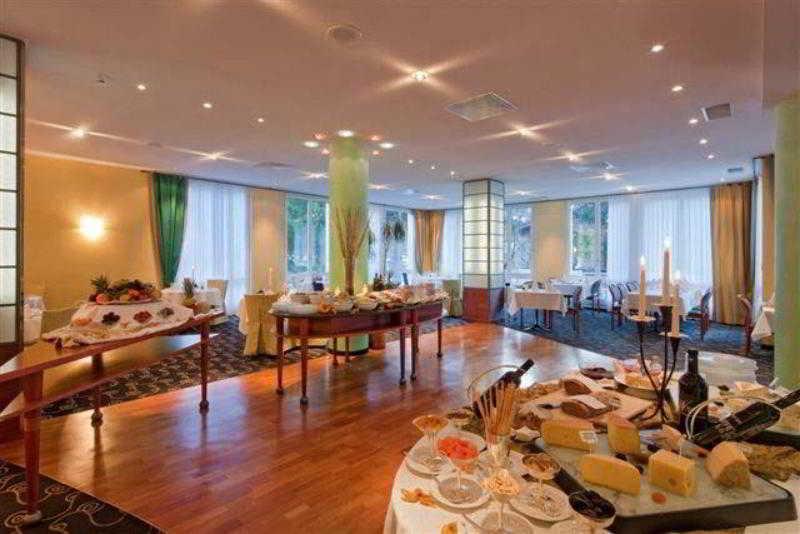 Hotel Metropol Saas-Fee Restaurante foto